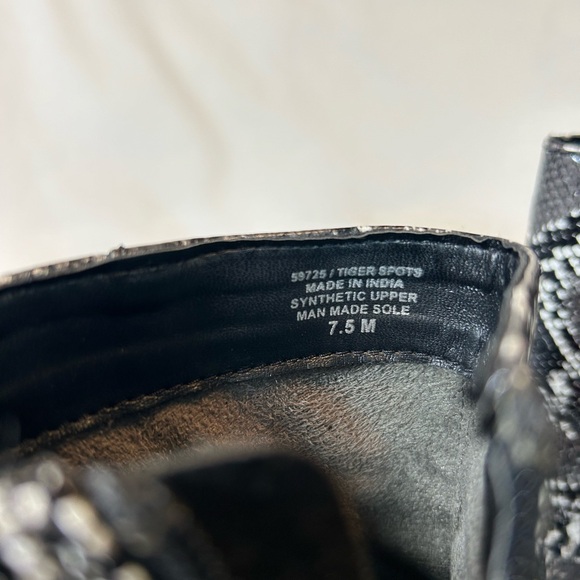 Diba True Boots Faux Snake Skin Chunky 3.5in Heel Black White Point Toe Size 7.5 - Picture 6 of 15